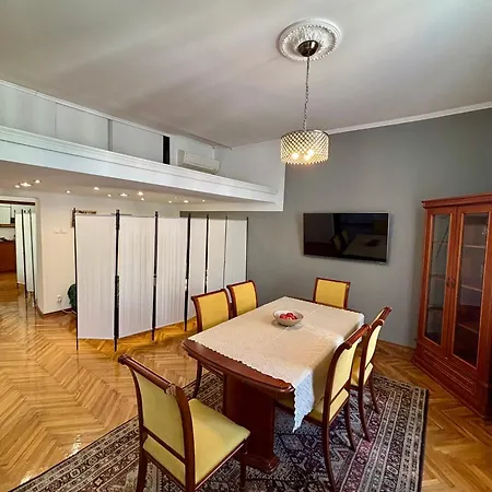 Vintage Senacka 3 Apartment-3